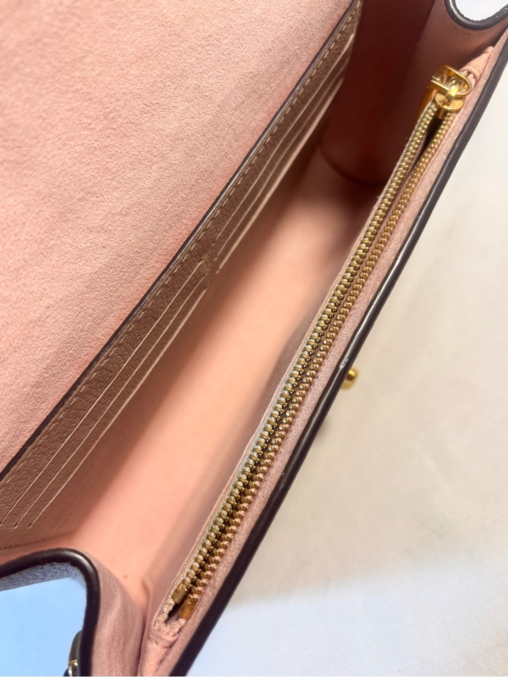 Gorgeous Louis Vuitton Lockme Greige Sold - Picture 9 of 16